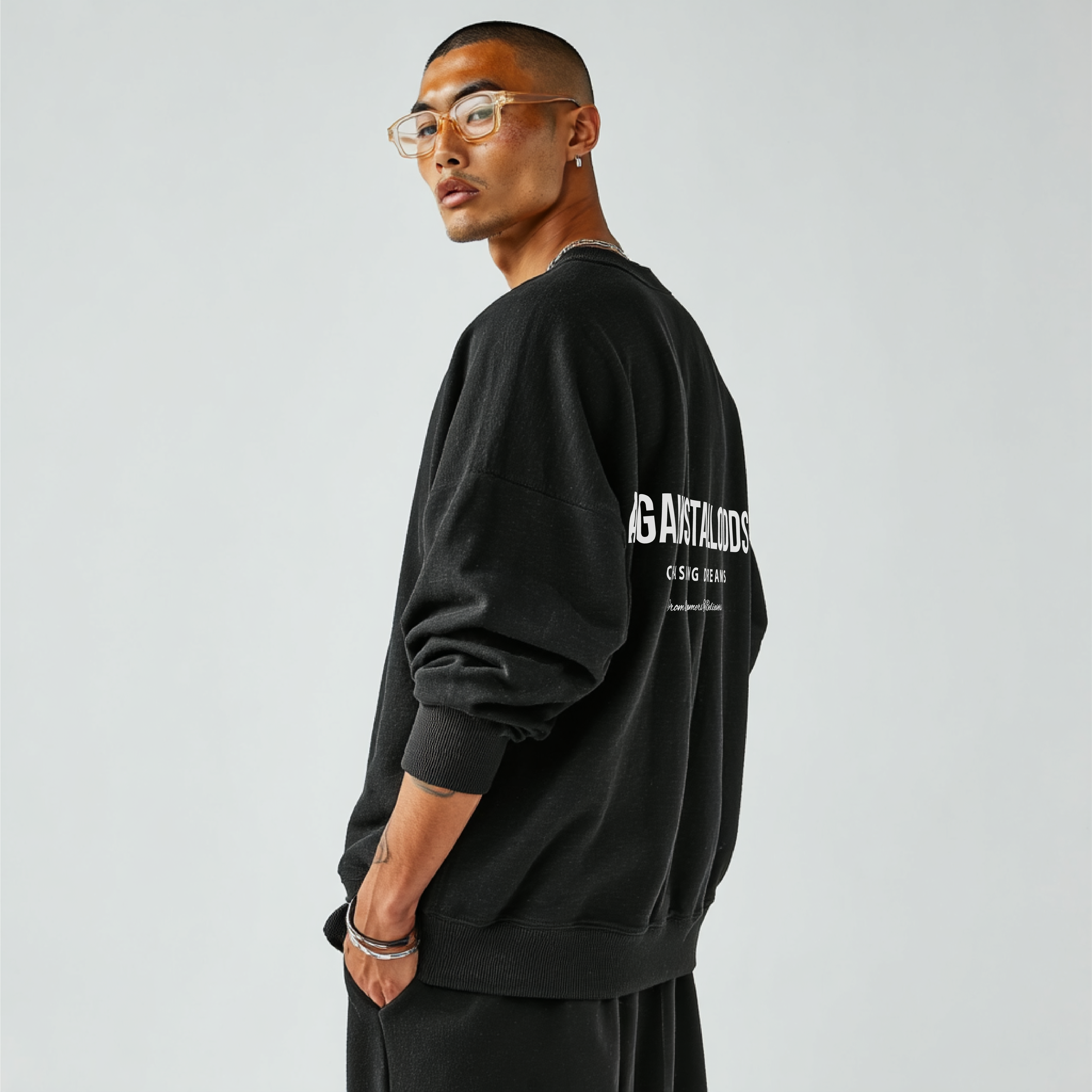 DREAMERS BLACK HEAVYWEIGHT SWEATSHIRT