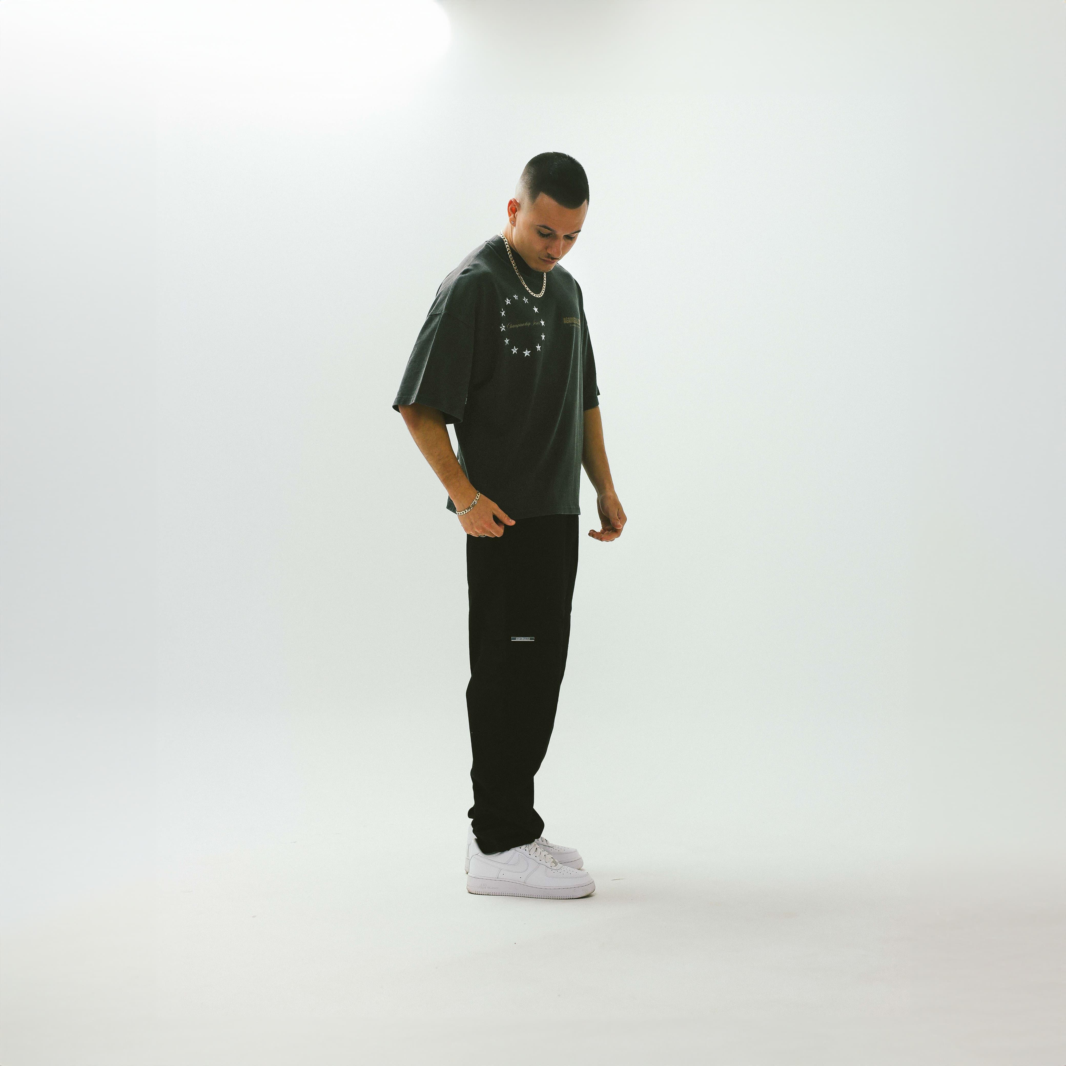 CHAMPIONSHIP DISTRESSED BLACK LUXURY TEE