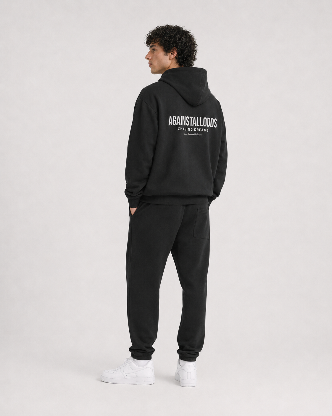 DREAMERS BLACK HEAVYWEIGHT HOODIE