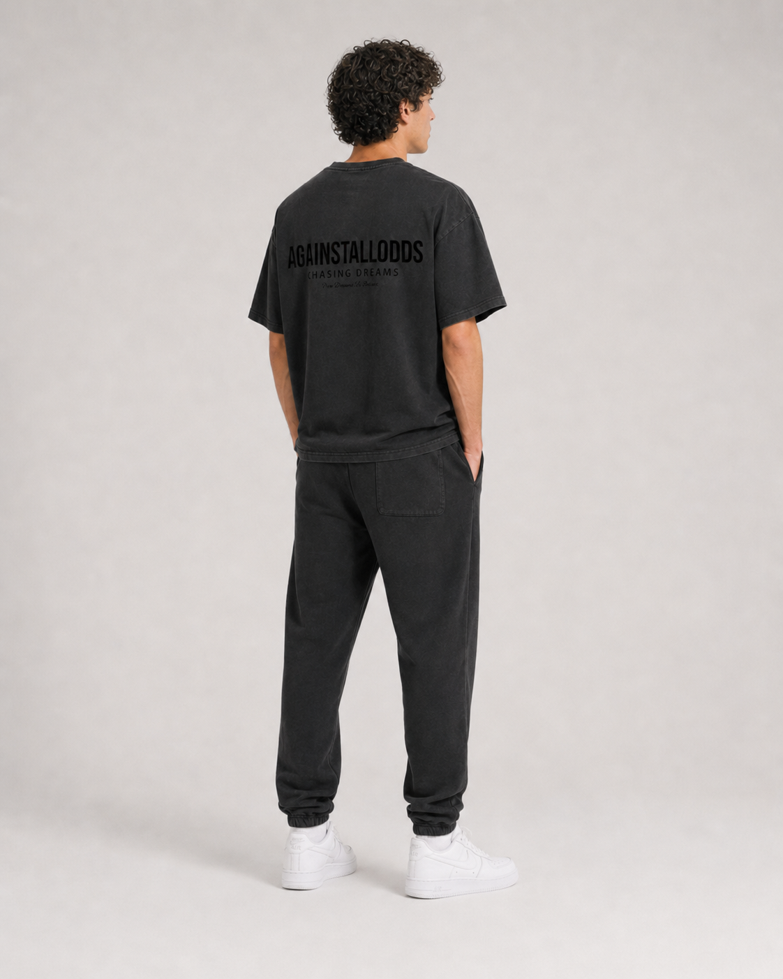 DREAMERS DISTRESSED LUXURY TEE